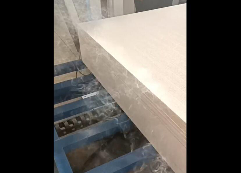 PP蜂窝板生产线视频 (7)